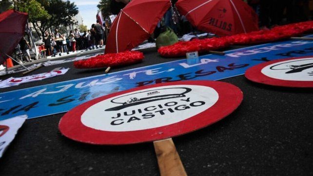La Red Nacional H.I.J.O.S denunció que una militante del espacio fue víctima de un atentado en su vivienda. Por el hecho