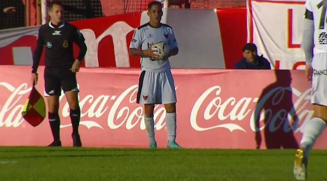 Facundo Castet podría emigrar de Colón.