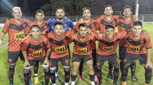 Newell´s de Mendoza al 4.000 cosechó un empate frente a Independiente de Santo Tomé.