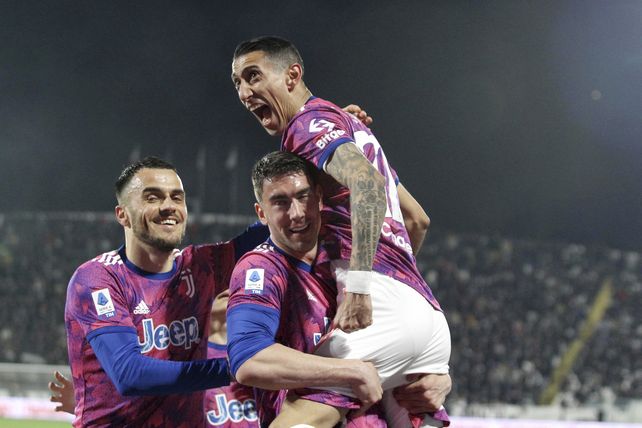 Video: Di María sentenció el triunfo de Juventus con un golazo