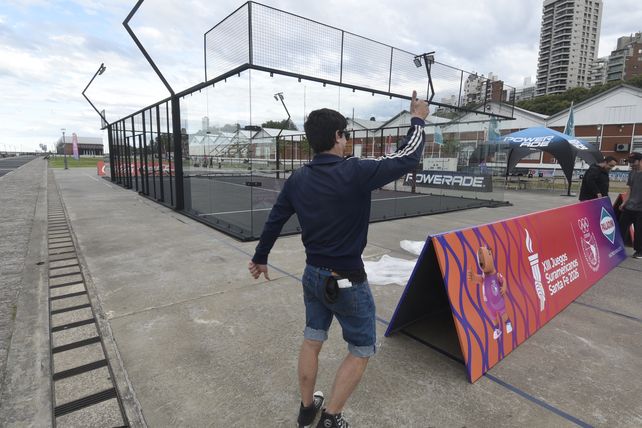Atrás del Centro de Expresiones Contemporáneas