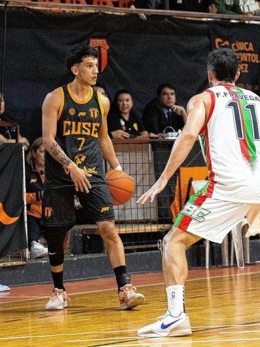 Urquiza venció a Recreativo y se afirma como líder de la Liga Federal