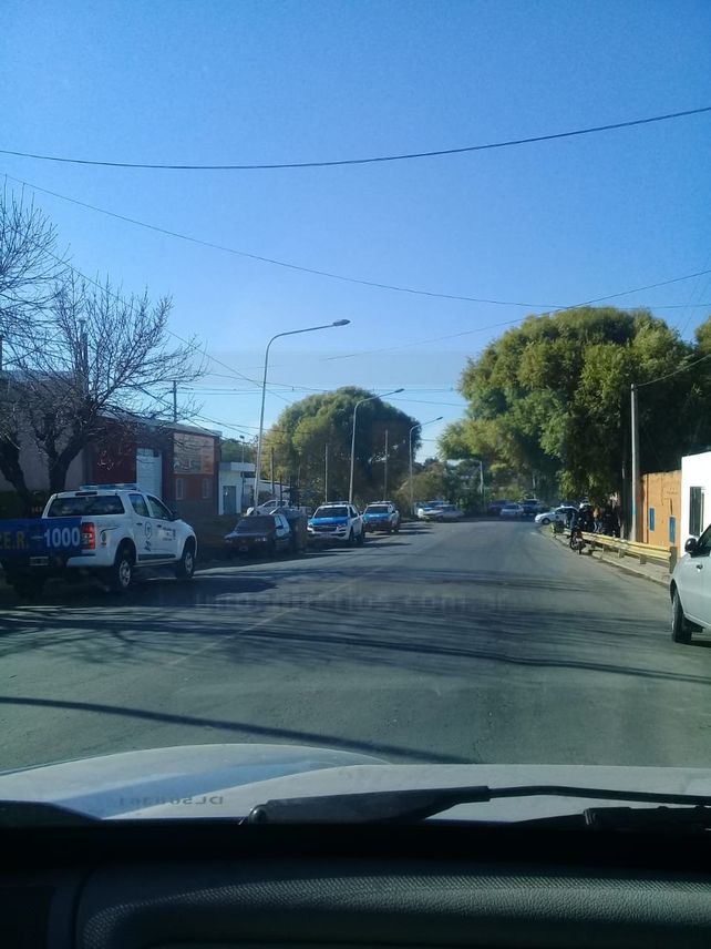 Se fugó. La búsqueda no pudo localizar al acusado de la balacera.