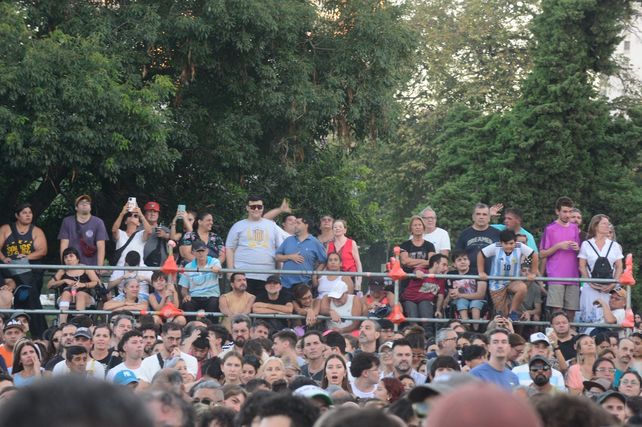 Fito Páez en Rosario: arrancaron los shows previos y el Monumento ya está repleto