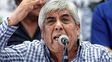 Moyano vendió un centro deportivo de Camioneros para afrontar el déficit de la obra social