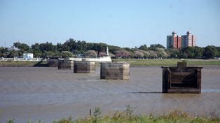 Tras un mes, el río Paraná superó el metro de altura en el puerto local