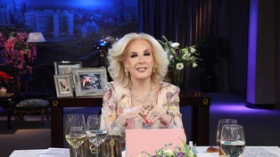 Mirtha Legrand en su emblemática mesa