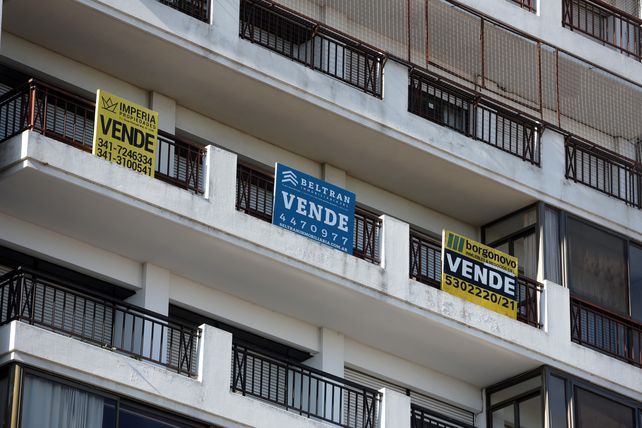 La gran cantidad de carteles en departamentos evidencia el panorama.