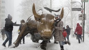 Nieve, viento, aeropuertos cerrados y una sensación de -30° en Nueva York