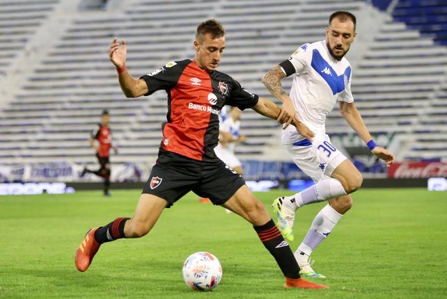 Newells debutó con derrota ante Vélez debido a un rendimiento que fue muy flojo