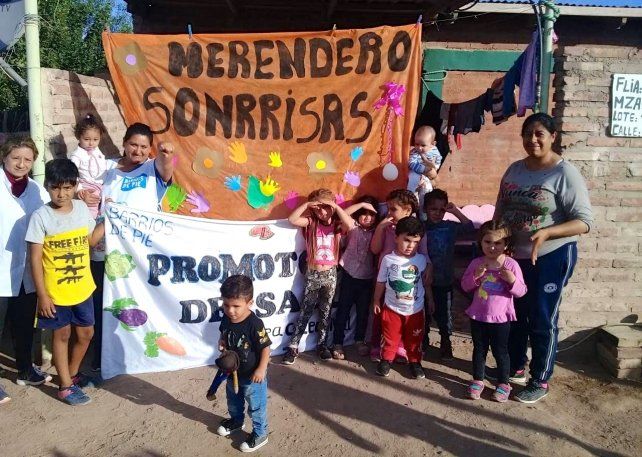 Los merenderos brindan 80.000 viandas mensuales.