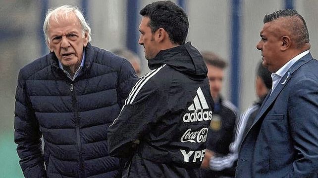 César Luis Menotti: Tapia respaldó a Scaloni de verdad.