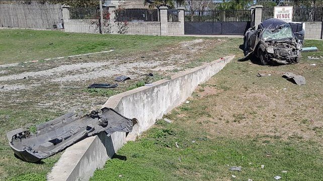 El conductor de la camioneta que protagonizó un violento vuelco en Gobernador Etchevehere fue derivado a terapia intensiva