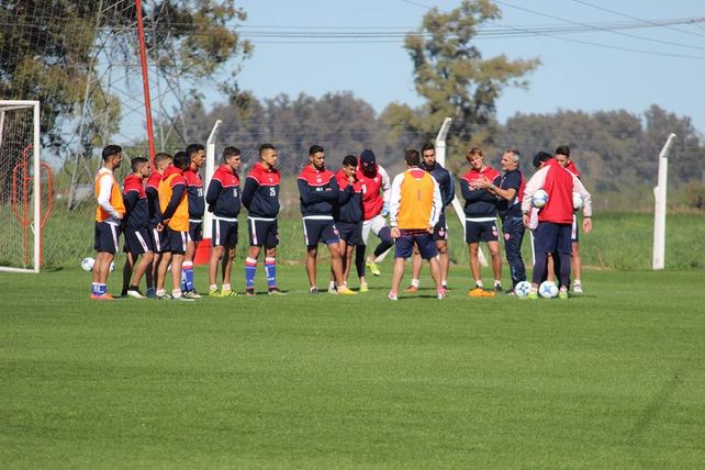 Unión vuelve al trabajo con plantel completo
