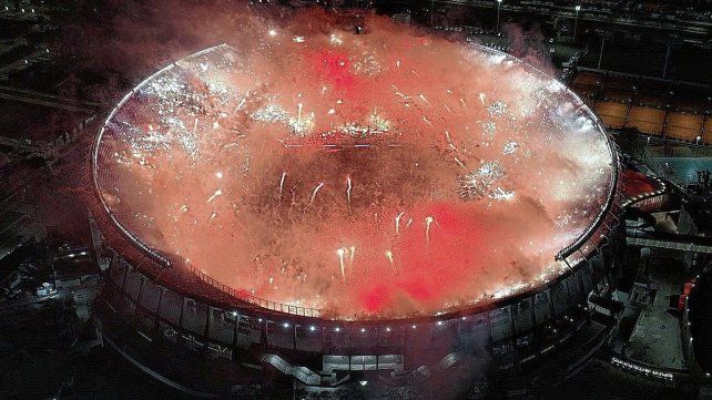 Conmebol sancionó a River Plate por el recibimiento ante Atlético Mineiro.