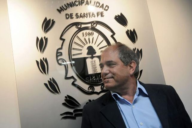 Leonardo Simoniello estará al frente del Ejecutivo local hasta el 10 de enero
