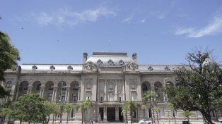 Santa Fe prepara su cancha para el torneo electoral de 2027
