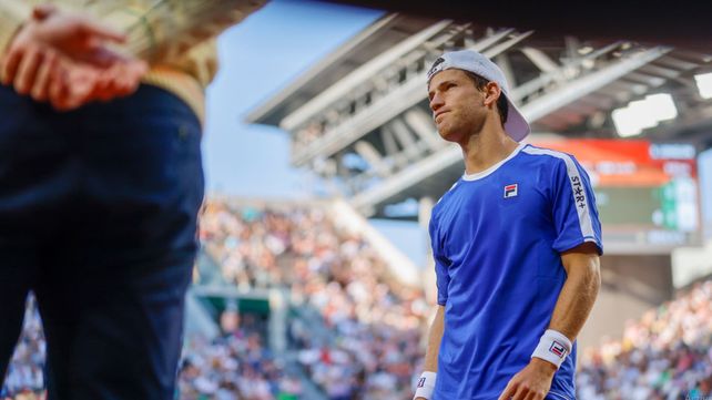 Diego Schwartzman no pudo con el poderío de Tsitsipas y le dijo adiós a Roland Garros