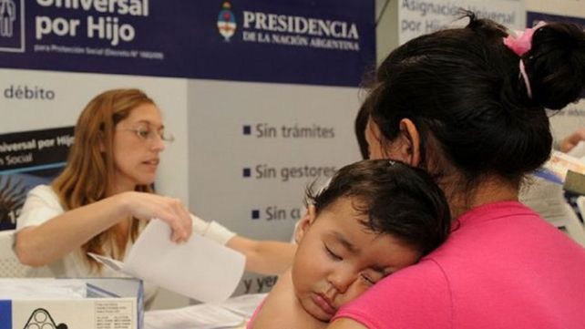 En diciembre, la Asignación Universal por Hijo será superior a $1800