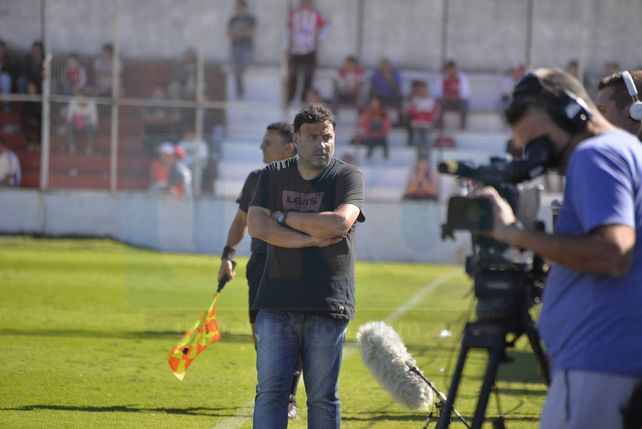 Desafíos. Pancaldo deberá asegurar la permanencia de Atlético Paraná en el Torneo Federal A