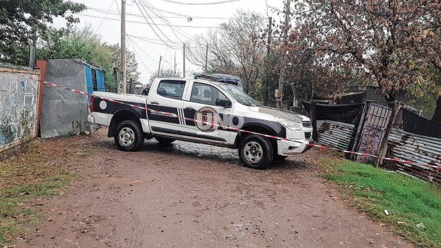 Allanamientos simultáneos en barrio Varadero Sarsotti por la búsqueda de Mónica Aquino.&nbsp; 