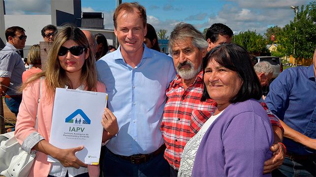 Bordet inauguró las primeras viviendas construidas con fondos provinciales