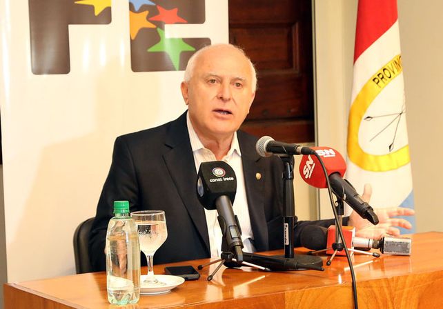 Sol: Lifschitz adelantó que Nación intentará cubrir las vacantes con servicios de Aerolíneas