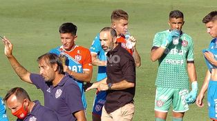 Saldo negativo en los números de Juan Azconzábal en Unión