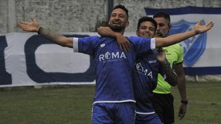 La carta del albo. Nicolás Heiz, figura del sala buscará seguir con su racha goleadora.