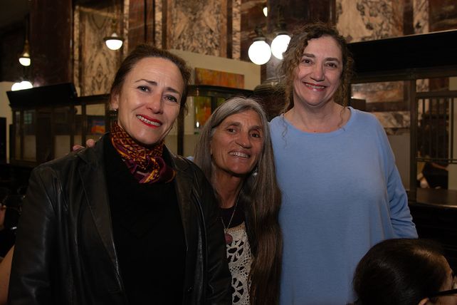 María Paula Alzugaray, Mariana Miranda y Livia Vives  