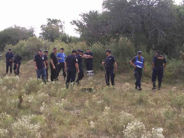 Hernandarias: buscan en montes y arroyos y crecen las dudas sobre los primos