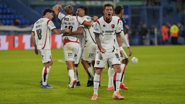 El Colo Ramírez anotó el gol del empate 1-1 entre Newell's y Vélez en Liniers.