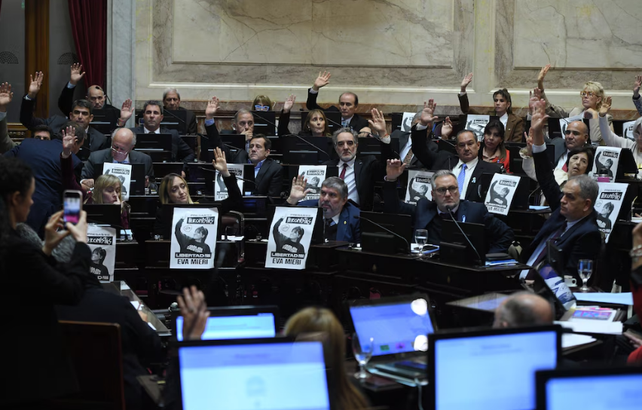 El senado aprobó un aumento del 7 El senado aprobó un aumento del 7