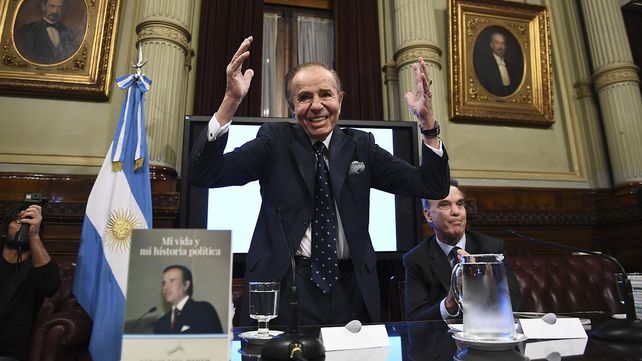 Carlos Menem tiene neumonía y dio negativo de coronavirus