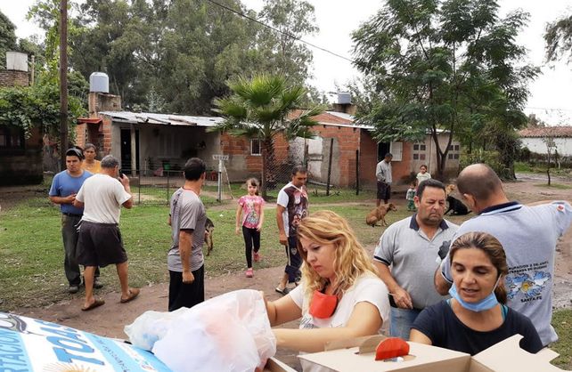 En los barrios populares hay que salir a trabajar día a día para llevar el plato de comida