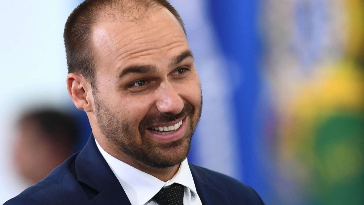 La Justicia de Brasil ordenó el arresto de Eduardo Bolsonaro