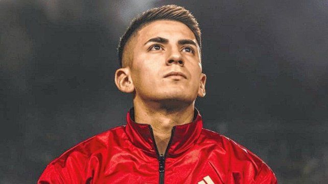 Thiago Almada confesó que Riquelme le dijo que quiere que juegue en Boca.