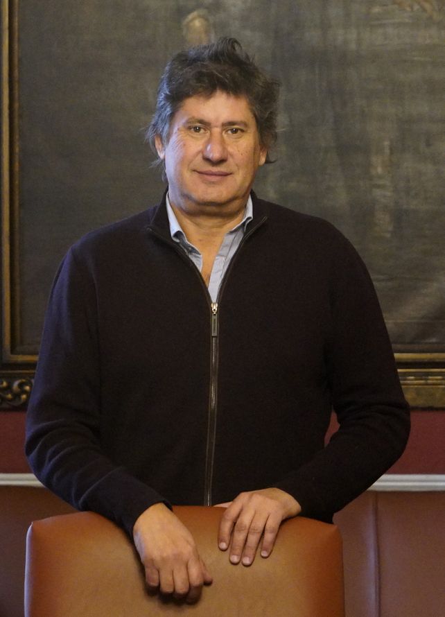 Roly Santacroce. Hicimos una obra inédita en la historia de la provincia de Santa Fe: con la Municipalidad de Funes construimos un Comando Radioeléctrico. Le buscan la quinta pata al gato porque no tienen absolutamente nada que decir de nuestro gobierno