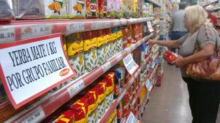 Los súper de la ciudad comenzaron a restringir la venta de yerba