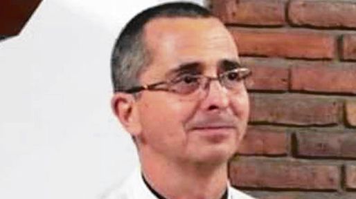 Matan a un diácono de un corte en el cuello en su casa de Temperley