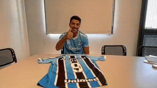 Gremio hizo oficial la contratación de Luis Suárez