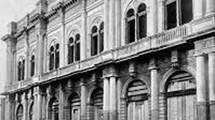 El Colón fue por casi medio siglo, de los dos teatros de aquellos años, “el más popular o el menos elitista”.