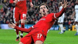 Liverpool goleó a West Ham para instalarse en las semifinales de la Copa de la Liga de Inglaterra.