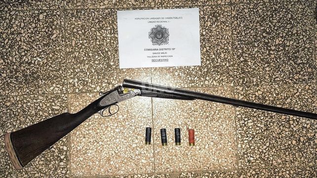 La mujer lo denunció por amenazas y el hombre poseía una escopeta que quedó secuestrada