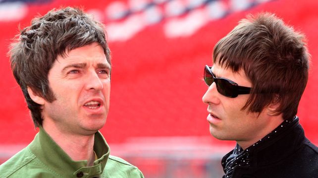 Noel y Liam Gallagher hicieron un enigmático anuncio común y los fans están delirando con la vuelta d ela mítica banda inglesa