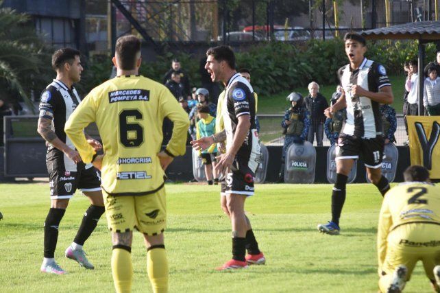 Estudiantes (BA) ganó en Casanova y dejó a Colón más lejos del Reducido Estudiantes (BA) ganó en Casanova y dejó a Colón más lejos del Reducido