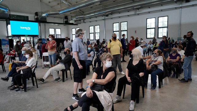 Siguen inoculando en el vacunatorio de la exRural.&nbsp;