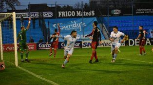 Colón cambió para que nada cambie: ante Temperley perdió otro duelo clave por llegar al Reducido
