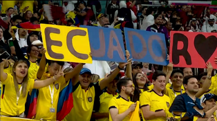 Hinchas ecuatorianos durante el Mundial Qatar 2022. Ahora la Fifa sancionó a la liga ecuatoriana por sus cánticos.