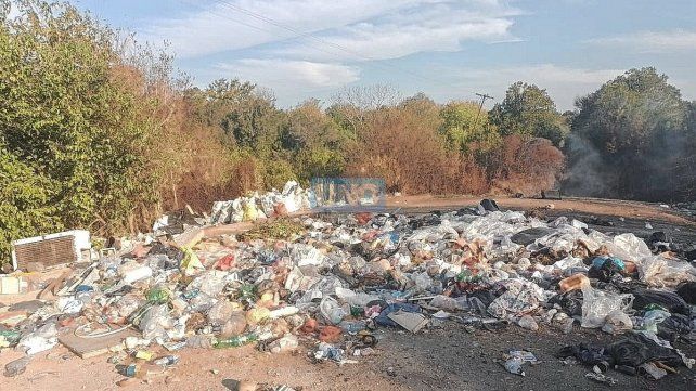 Videos: Alertan que la Comuna de Pueblo Brugo contamina con un basural